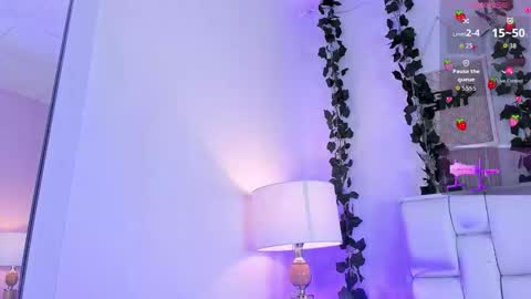 Mia online show from November 13, 12:19 pm