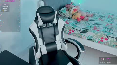 Snapshot of miaa_sotto chatting on October 23, 3:24 pm Maria Fernanda online show from October 23, 3:24 pm