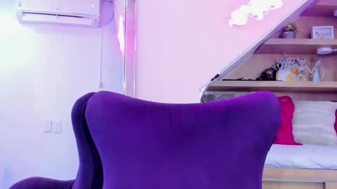 Mia online show from November 4, 3:08 am