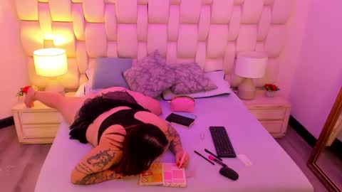 mia red hair molly short hair online show from January 31, 7:11 pm