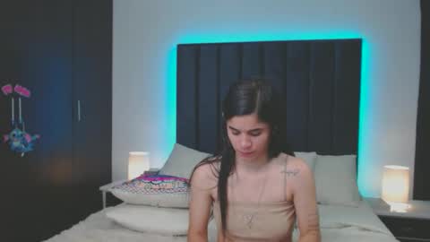 miaandnaty1 online show from January 3, 10:09 am