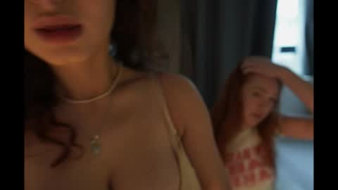 Snapshot of miafleur chatting on October 31, 11:10 am Mia online show from October 31, 11:10 am