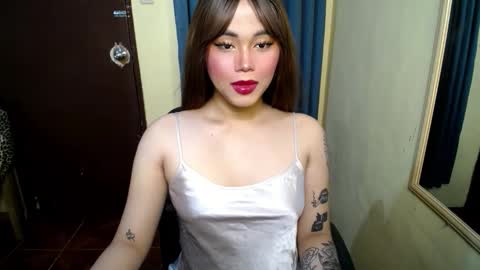 Miah online show from October 24, 4:19 pm