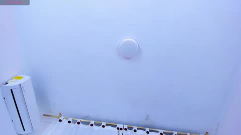 miajhonsonx online show from February 27, 9:07 pm