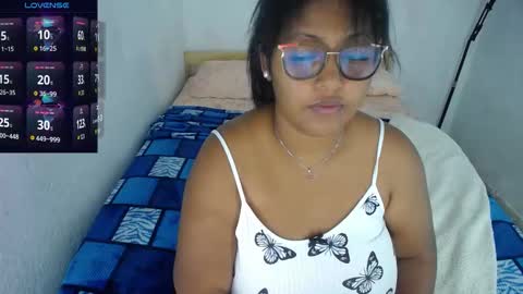 miajoseph_ online show from March 24, 4:07 am