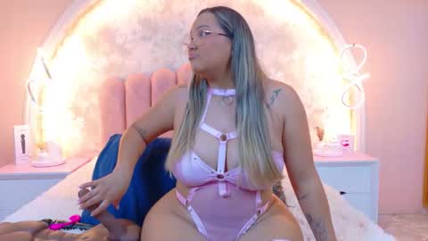 Mia online show from January 13, 5:15 am