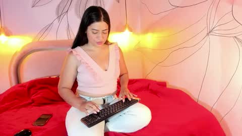 Mia 3 online show from February 28, 3:21 am