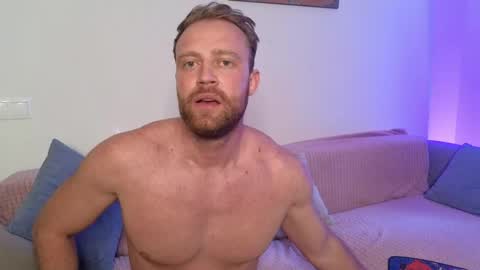 BestMarriedCouple online show from April 27, 6:22 am