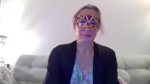 miamitransgirl305 online show from March 24, 4:07 am