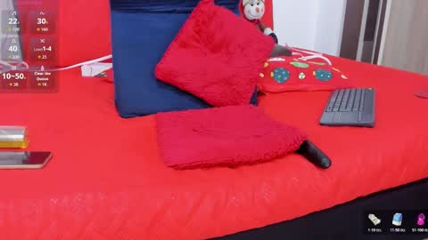 Mia Milf online show from December 20, 11:55 pm