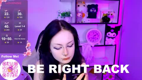 Mia  online show from December 5, 8:28 pm