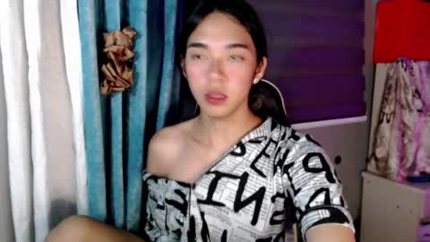 Mia online show from March 29, 4:30 pm