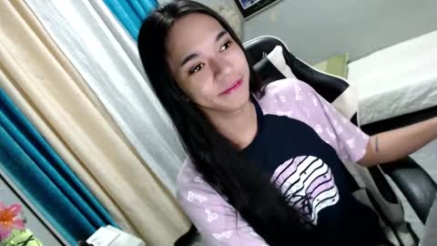 Mia online show from January 7, 7:28 pm