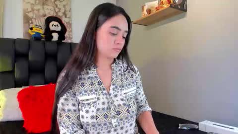 miavelvet1 online show from November 5, 3:30 am