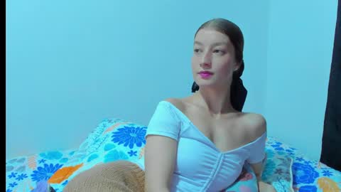  Chloe  online show from April 11, 12:26 am