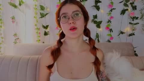 Snapshot of miawinxxx848 chatting on October 7, 8:27 pm Mia Winx  online show from October 7, 8:27 pm