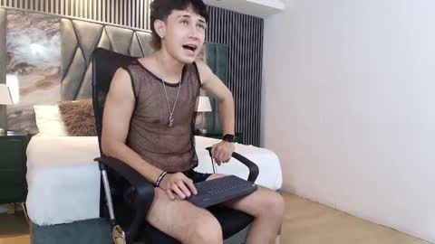 Michael online show from February 18, 8:41 pm