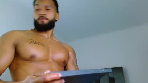 maximo online show from February 5, 7:34 am