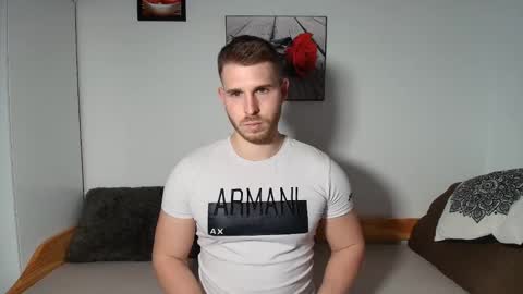 michaelos11 online show from March 15, 7:06 pm