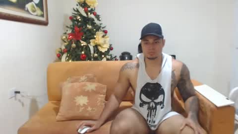 michelle_allen0104 online show from December 3, 5:15 am