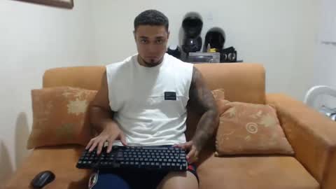 michelle_allen0104 online show from February 26, 5:24 am