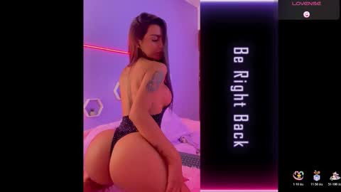 Snapshot of michelle_madson_ chatting on October 24, 1:34 pm michelle_madson_ online show from October 24, 1:34 pm