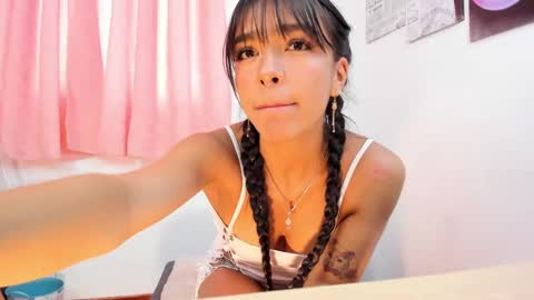 Snapshot of michelle_se chatting on February 10, 2:26 pm Michelle online show from February 10, 2:26 pm