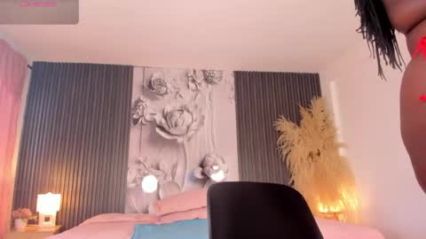 michellepreston_ online show from April 19, 11:55 am