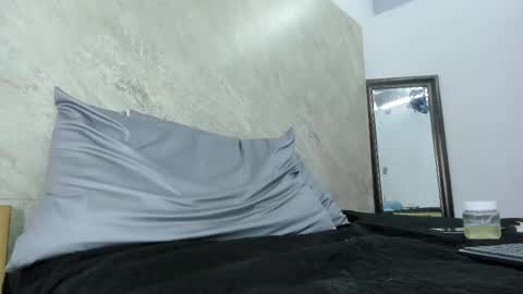 mick_lollipopp online show from April 14, 9:29 pm