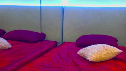 Mickey online show from March 29, 7:04 pm