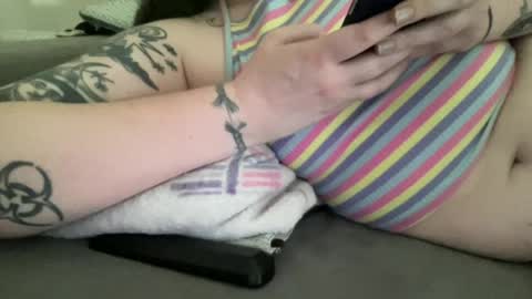 midnightlovers_xx online show from July 16, 3:04 pm