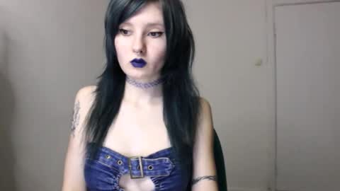 midnightsiren online show from November 4, 9:27 pm