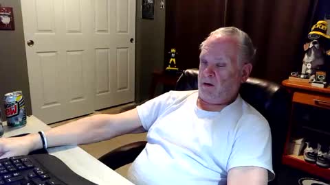 midwestdad09 online show from December 15, 2:40 am