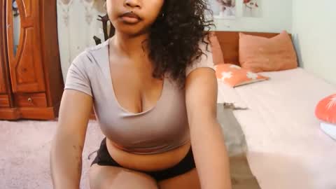 miel_07 online show from April 18, 11:12 am