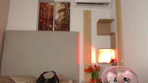 miel online show from February 5, 12:20 pm