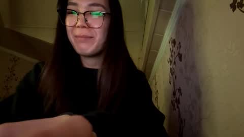 migdaliafenlon online show from November 9, 3:48 pm