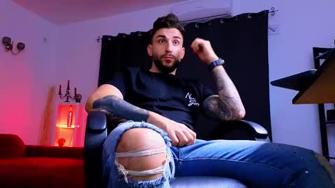 MightyAaron online show from October 7, 5:03 am