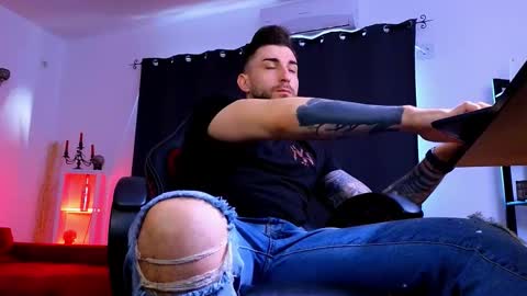 MightyAaron online show from March 15, 5:34 am