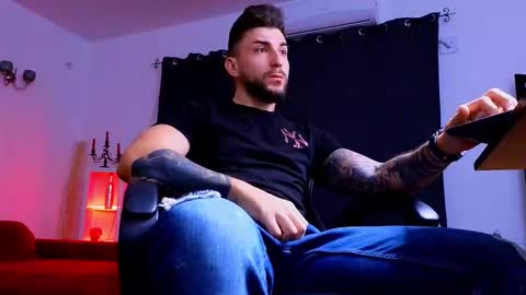 MightyAaron online show from October 4, 3:48 am