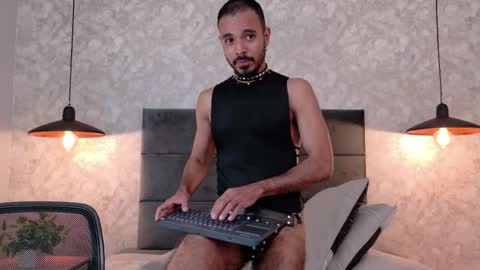 miguelsanfrancisco online show from March 30, 7:14 pm