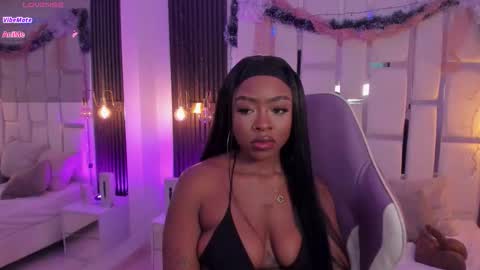 Miia Schwarz  online show from December 4, 11:04 pm