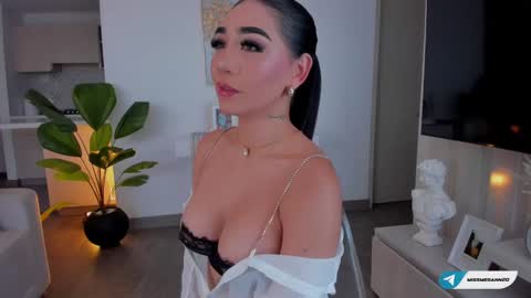 luisa online show from October 12, 1:37 pm