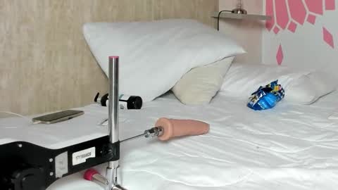 miiaa_m online show from March 4, 7:44 pm