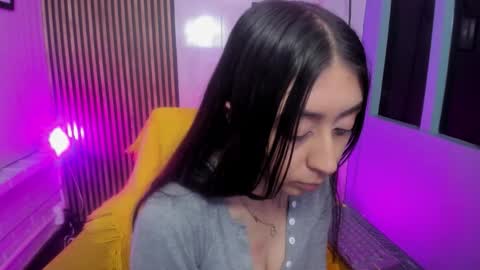 miilu  online show from December 19, 3:35 am