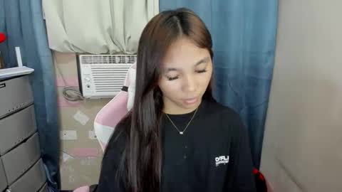 MIKA online show from March 10, 6:56 pm