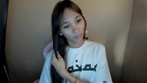 MIKA online show from March 31, 7:25 pm