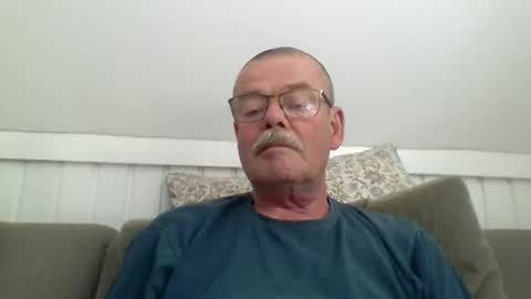 mikael42 online show from May 8, 12:55 pm