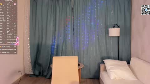 Angel girl online show from April 14, 10:46 pm