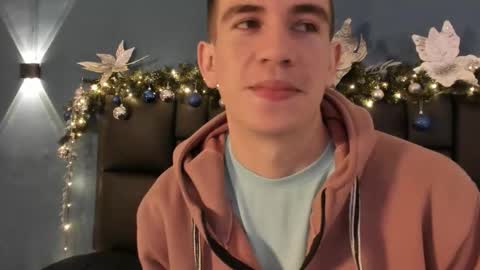 mikael online show from December 17, 4:08 am