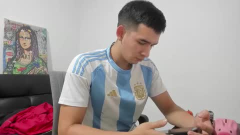 mike3xxx online show from December 15, 11:34 pm